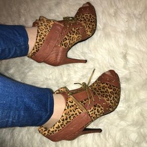 Carrini brown platforms size 8 1/2